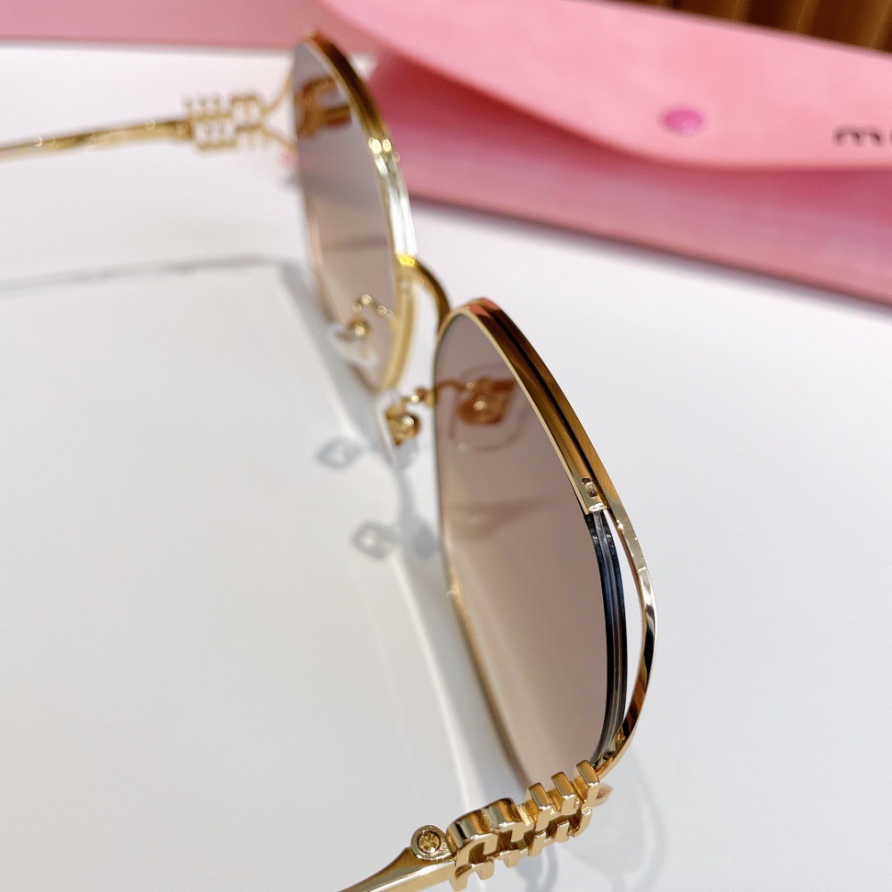 MIU MIU sunglasses
