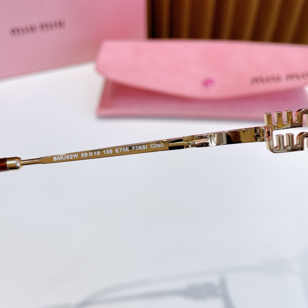 MIU MIU sunglasses