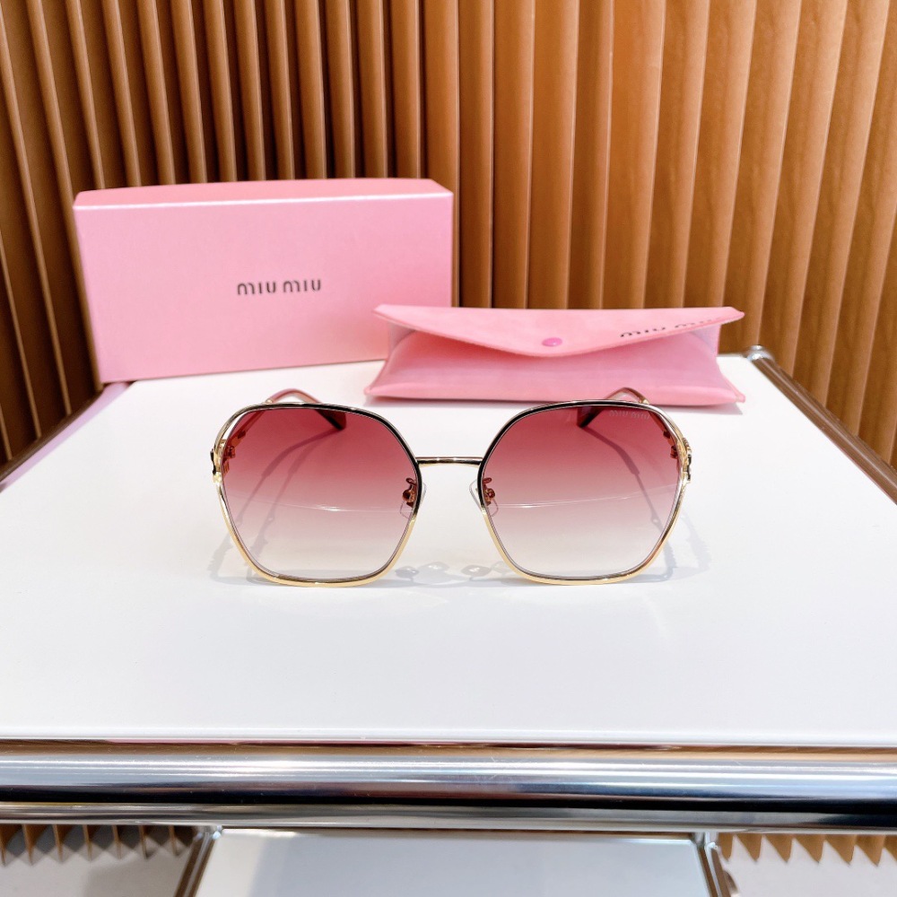 MIU MIU sunglasses