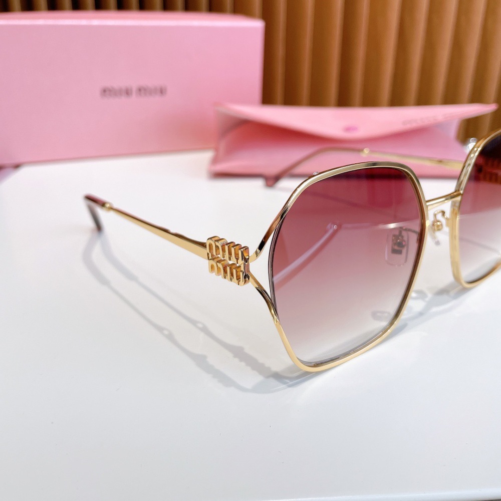 MIU MIU sunglasses