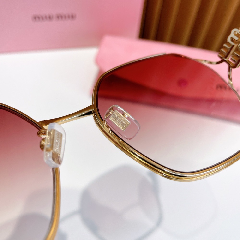 MIU MIU sunglasses