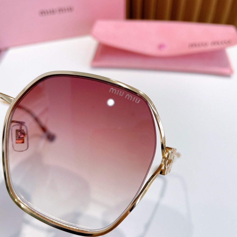 MIU MIU sunglasses