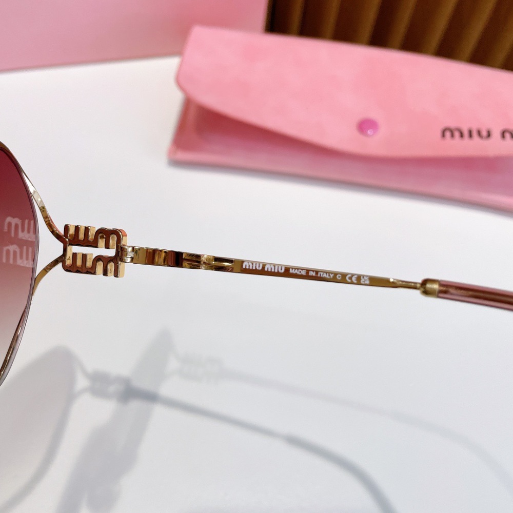 MIU MIU sunglasses