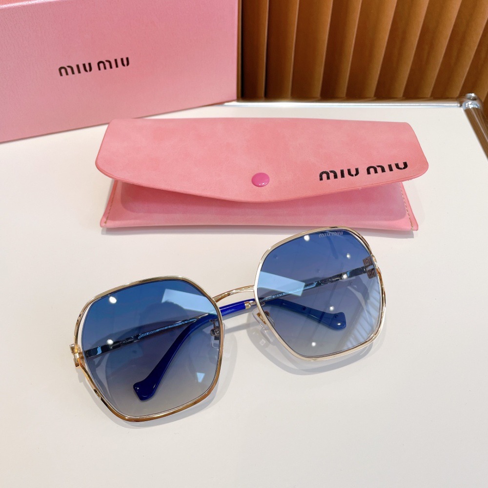 MIUMI*