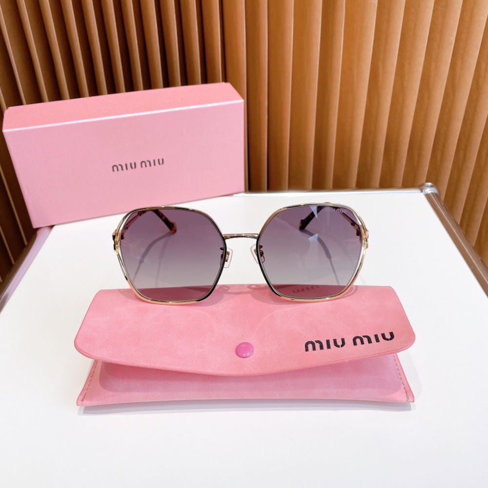 MIU MIU sunglasses