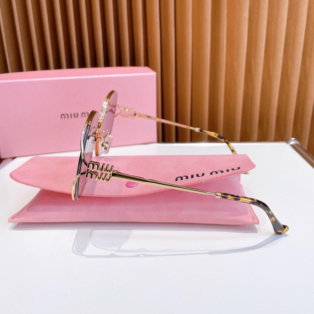 MIU MIU sunglasses