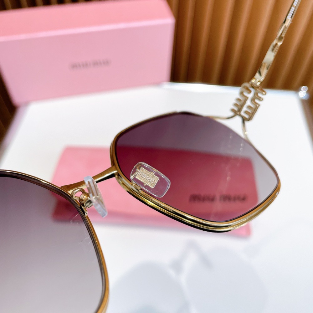 MIU MIU sunglasses