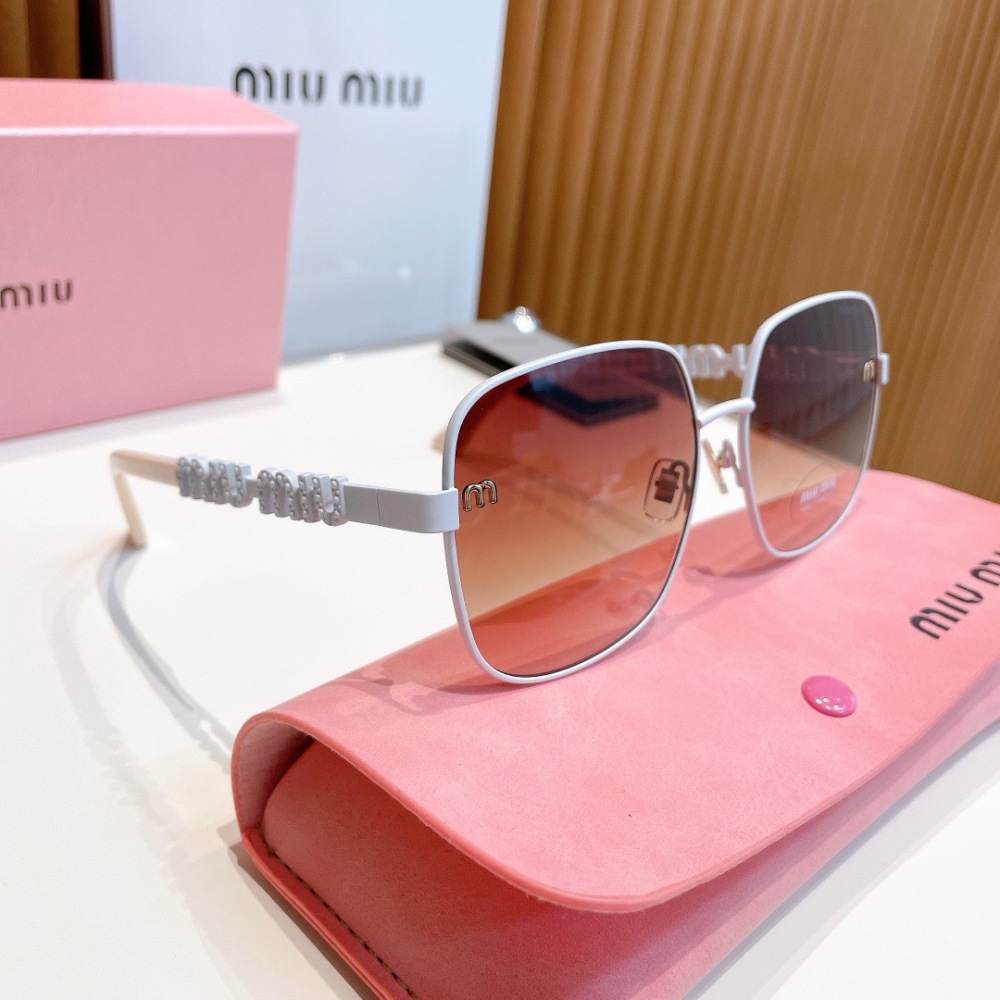MIUMIU sunglasses