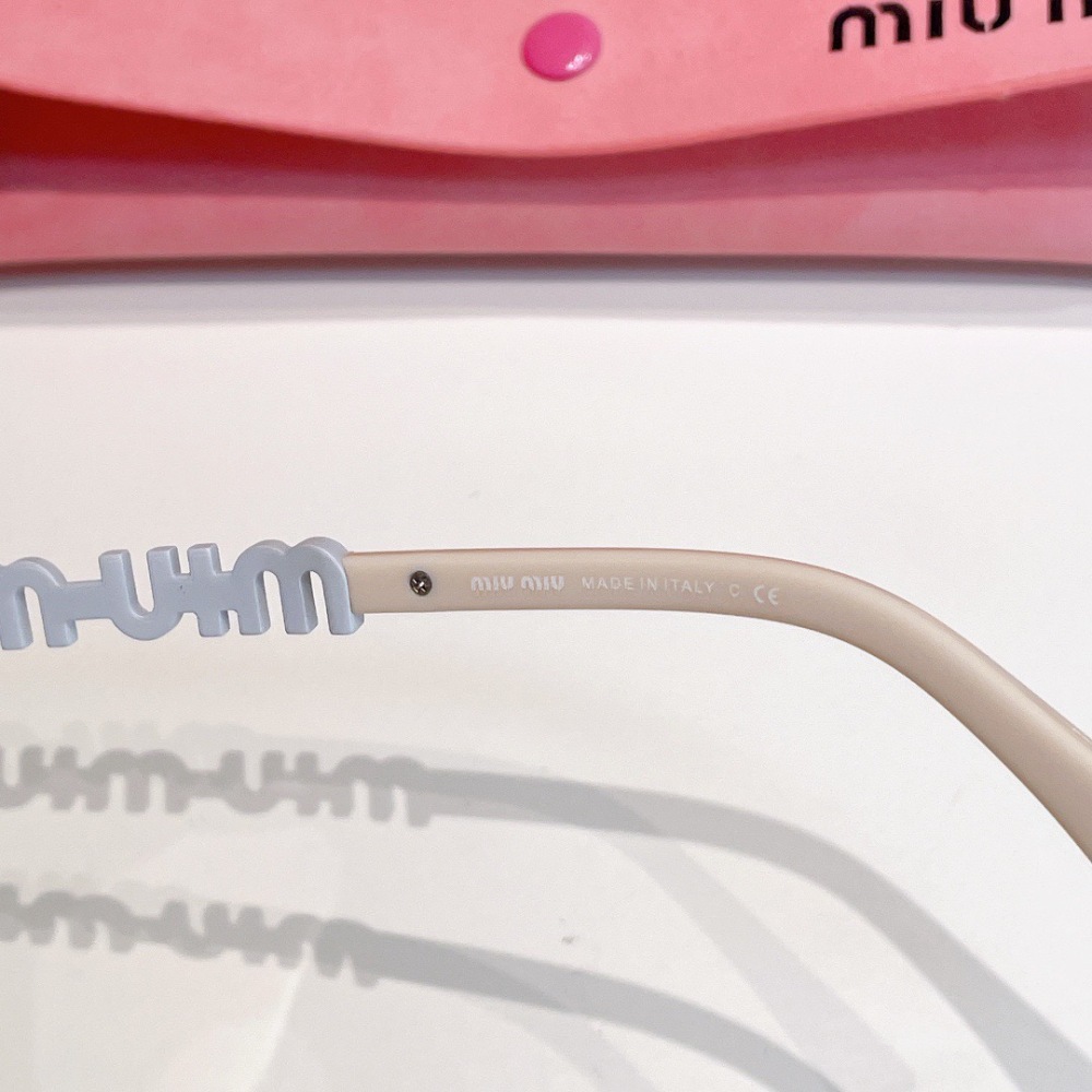 MIUMIU sunglasses