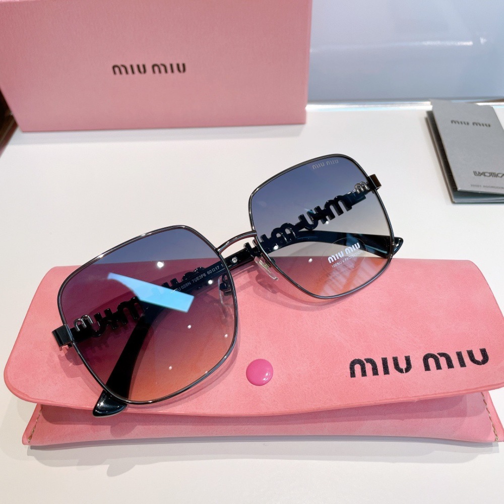 MIUMIU sunglasses