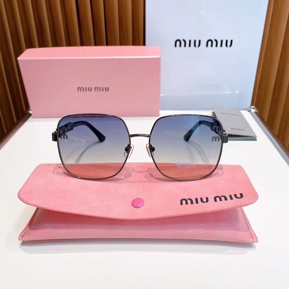 MIUMIU sunglasses