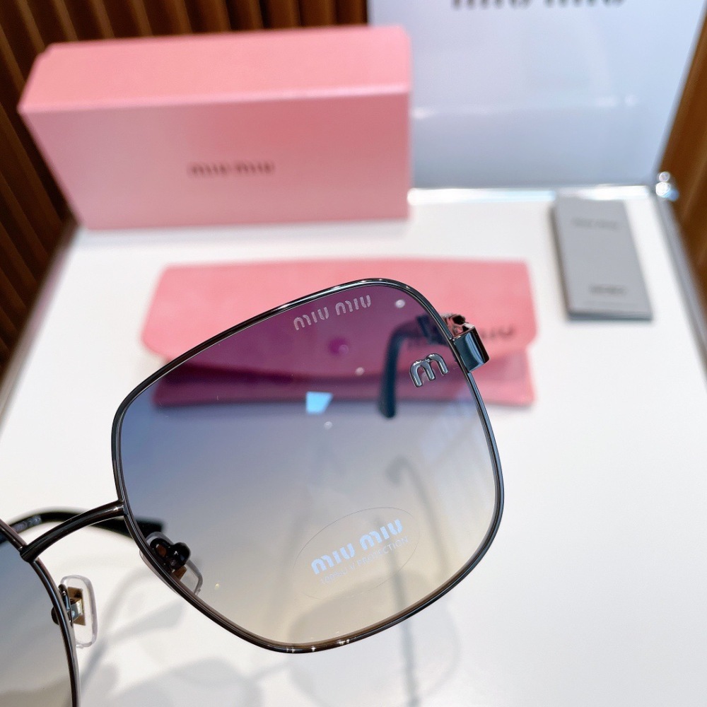 MIUMIU sunglasses