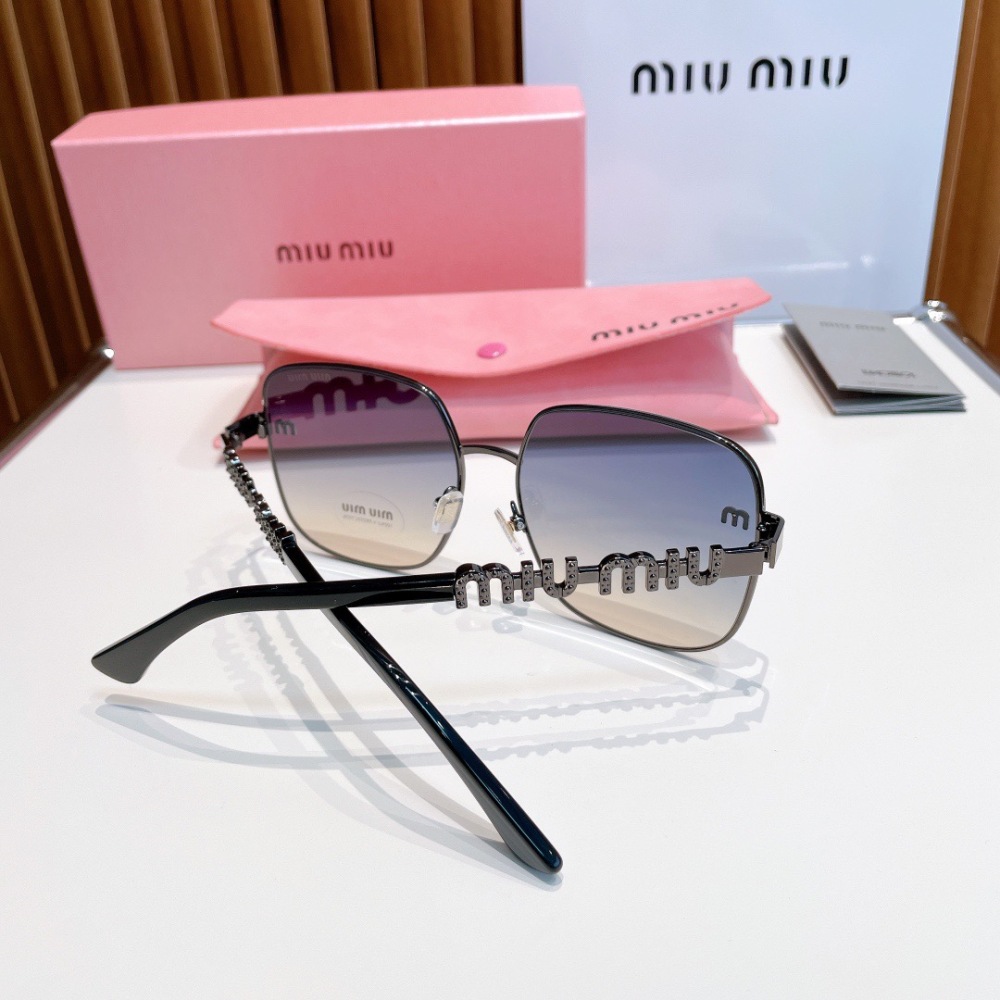 MIUMIU sunglasses