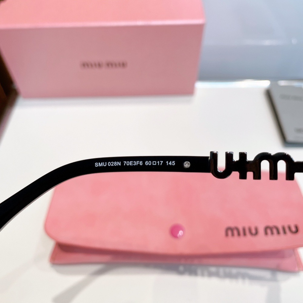 MIUMIU sunglasses