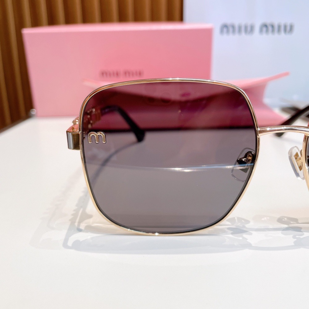 MIUMIU sunglasses
