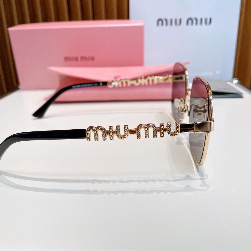 MIUMIU sunglasses