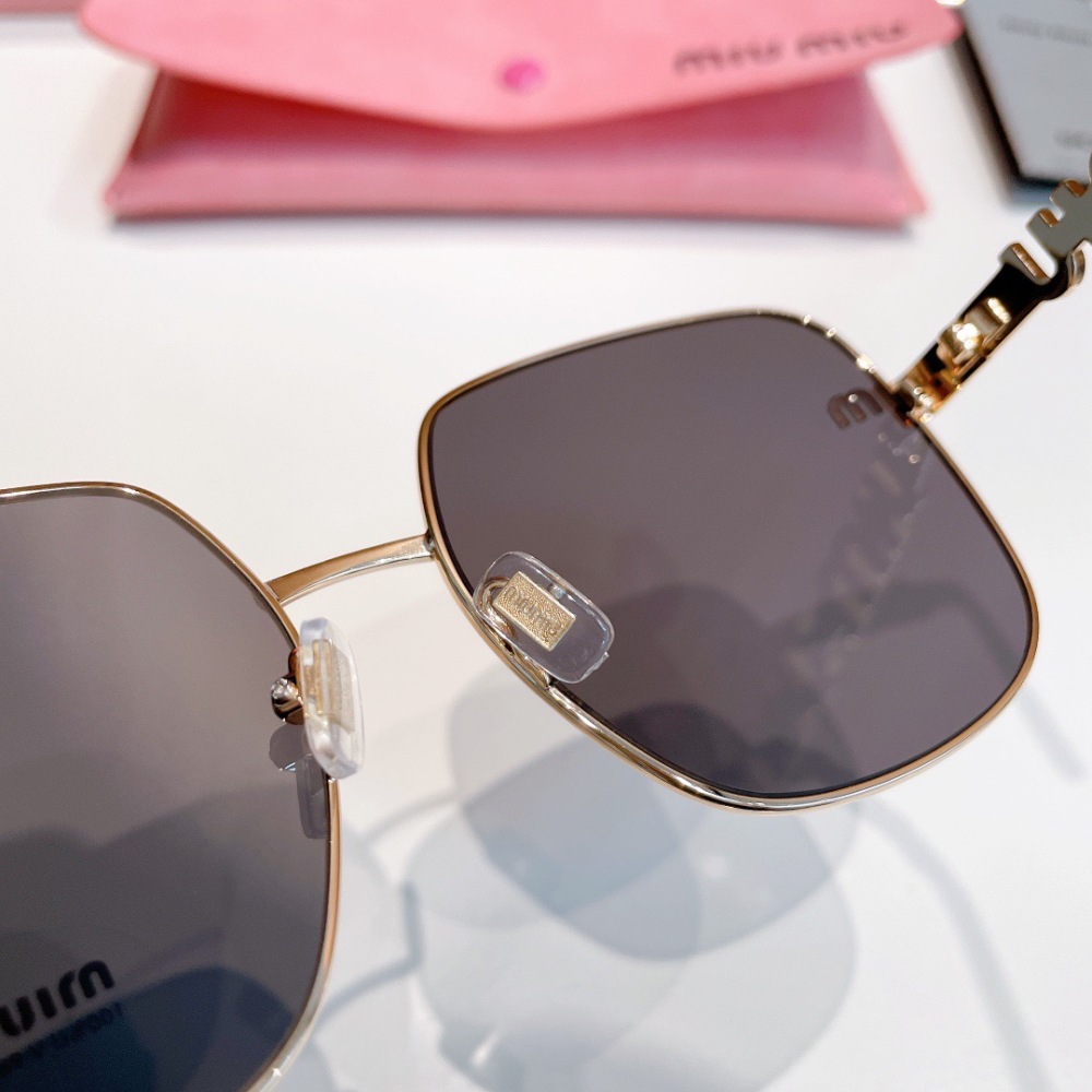 MIUMIU sunglasses
