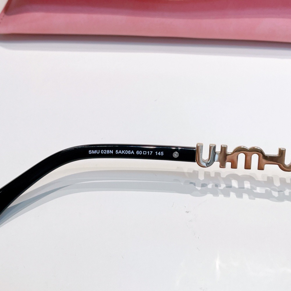 MIUMIU sunglasses
