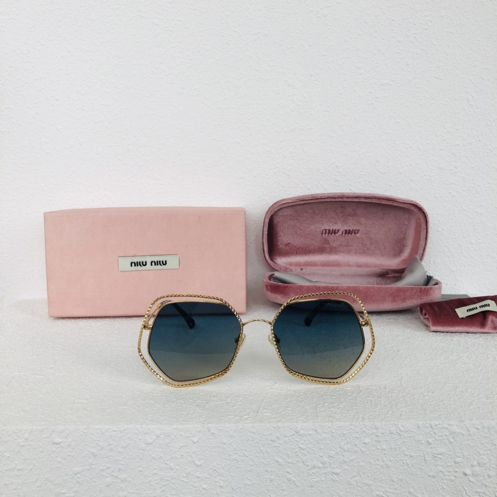 MIU MIU sunglasses