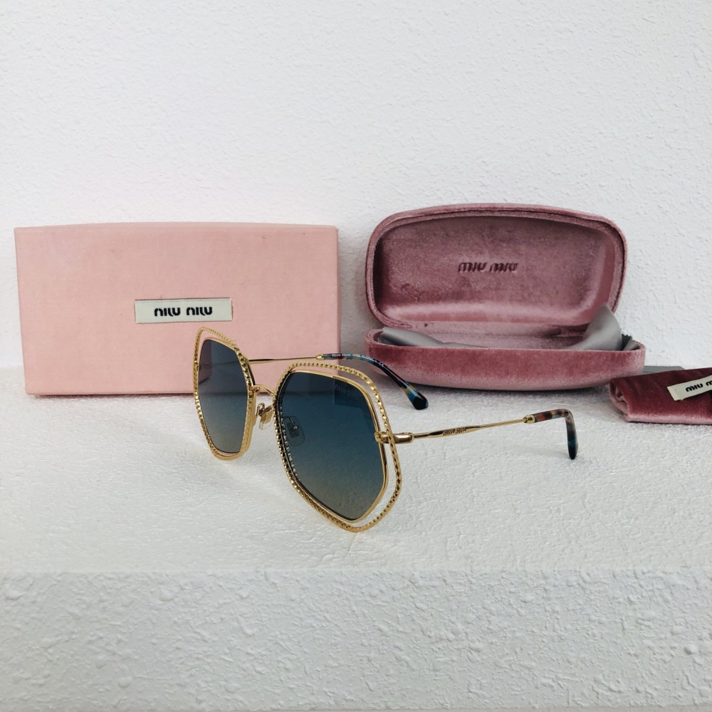 MIU MIU sunglasses