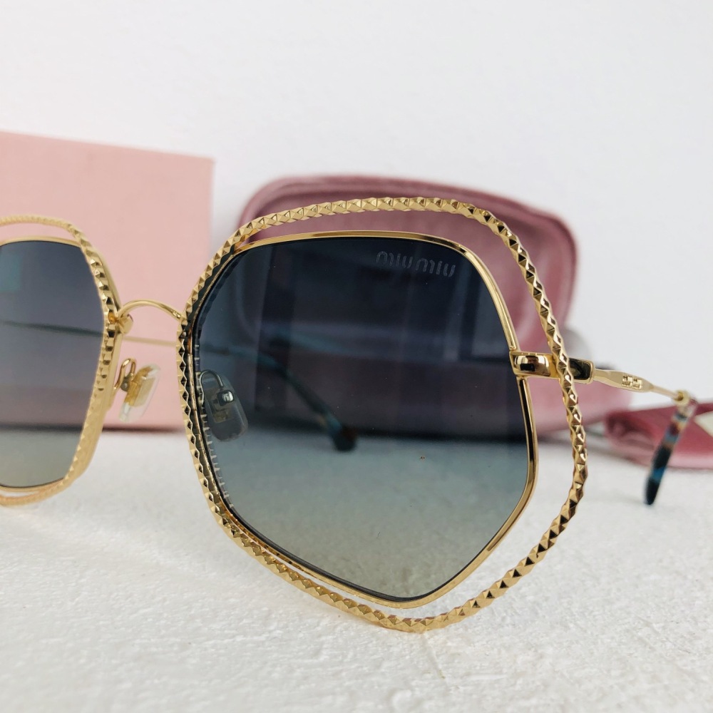 MIU MIU sunglasses