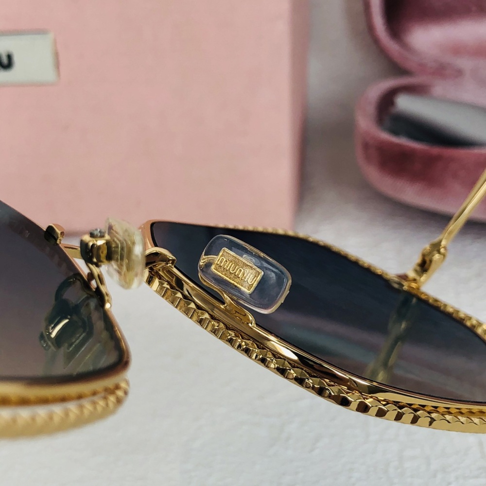 MIU MIU sunglasses