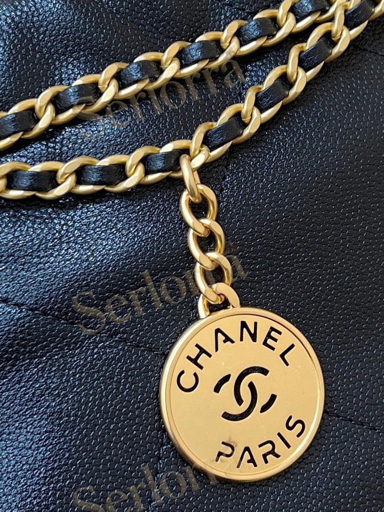 CHANEL 22 MINI HANDBAG