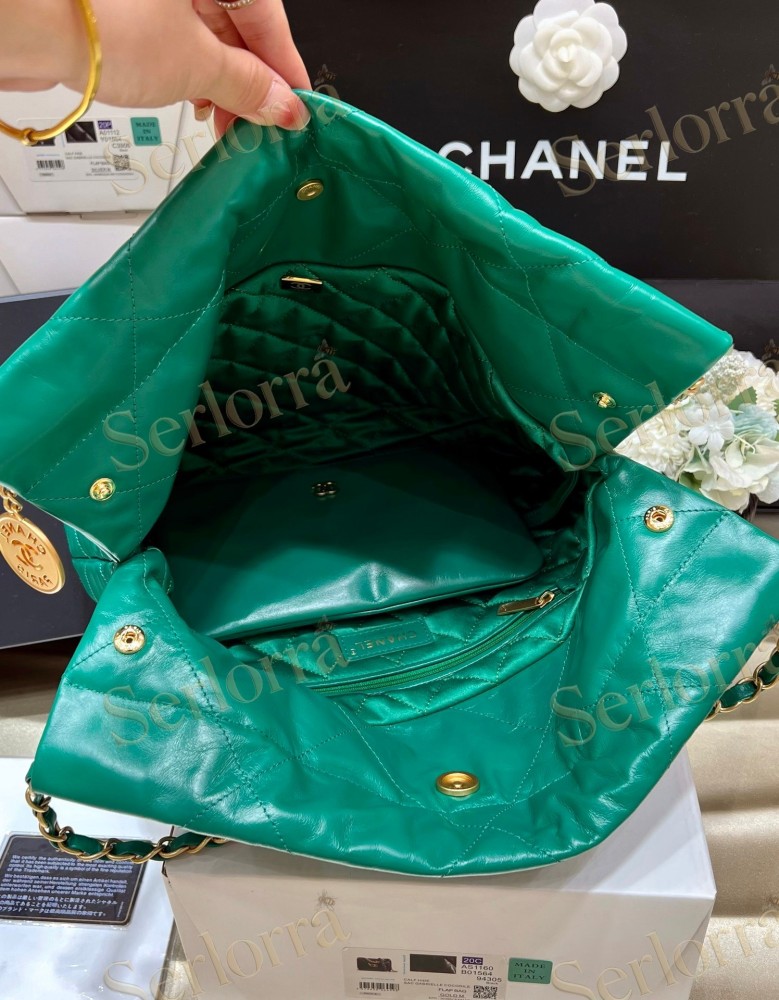 CHANEL MASTER 22 SMALL HANDBAG