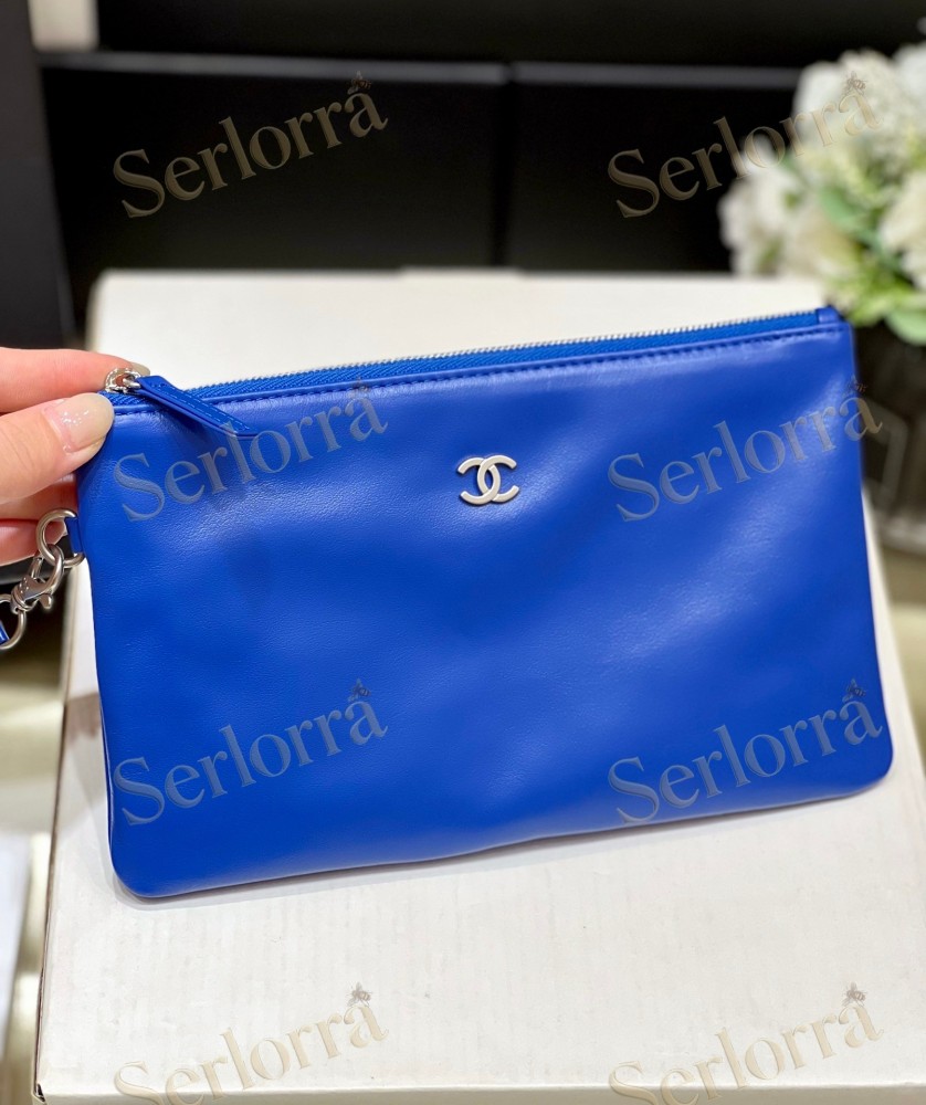 CHANEL MASTER 22 SMALL HANDBAG