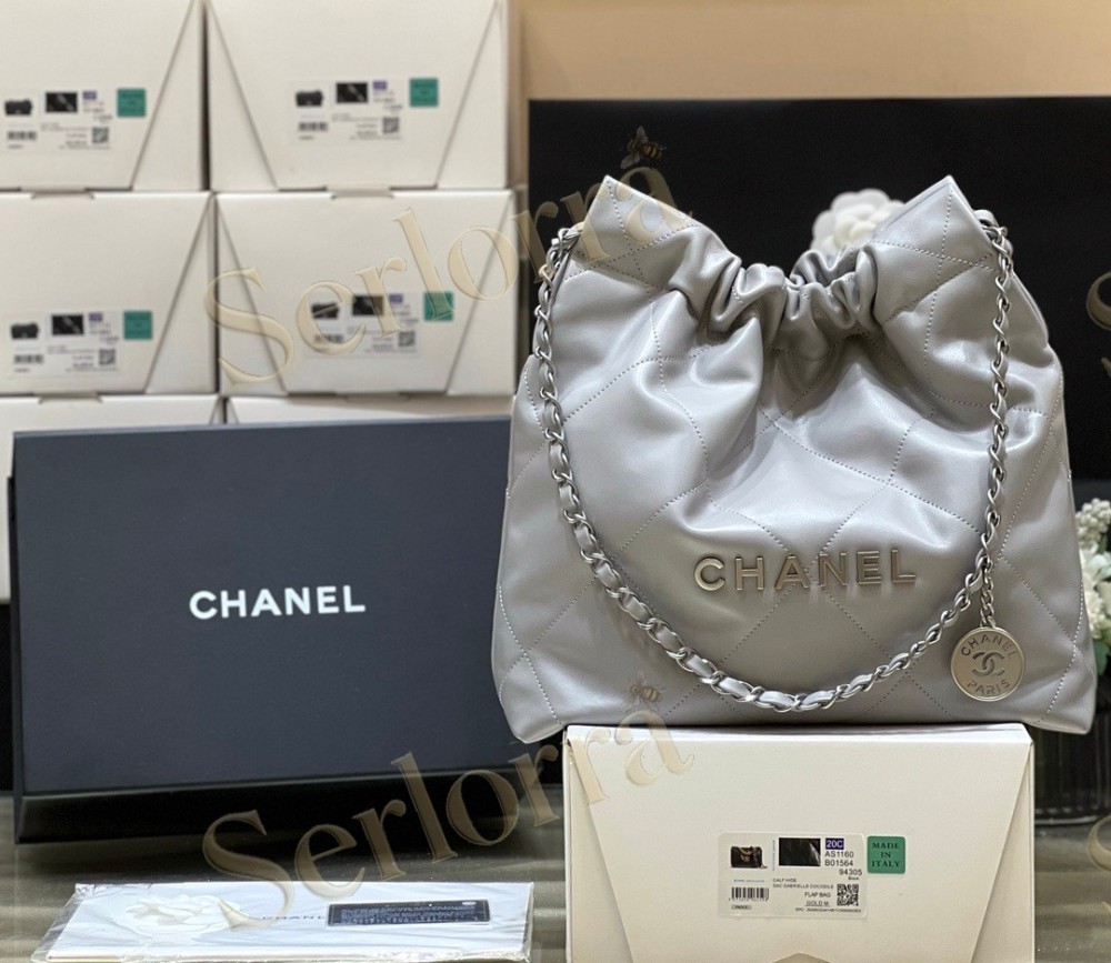 CHANEL MASTER 22 SMALL HANDBAG