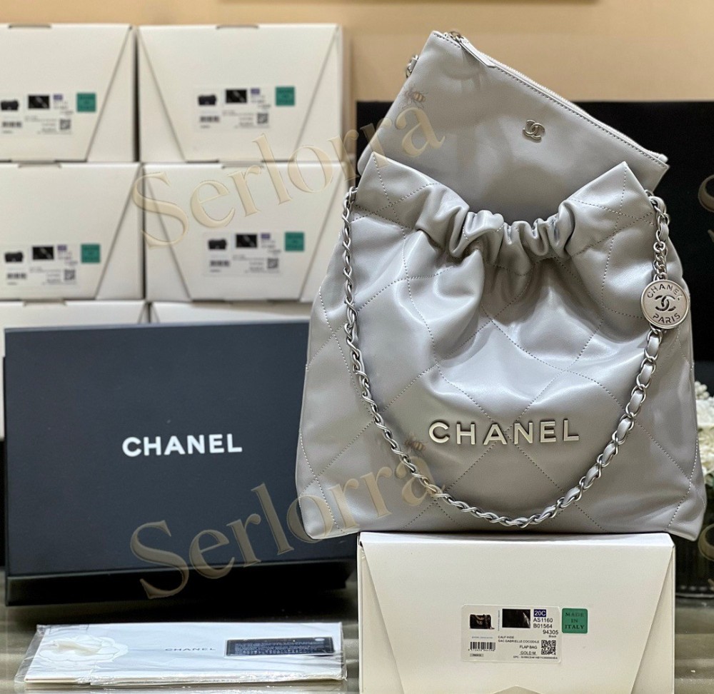 CHANEL MASTER 22 SMALL HANDBAG
