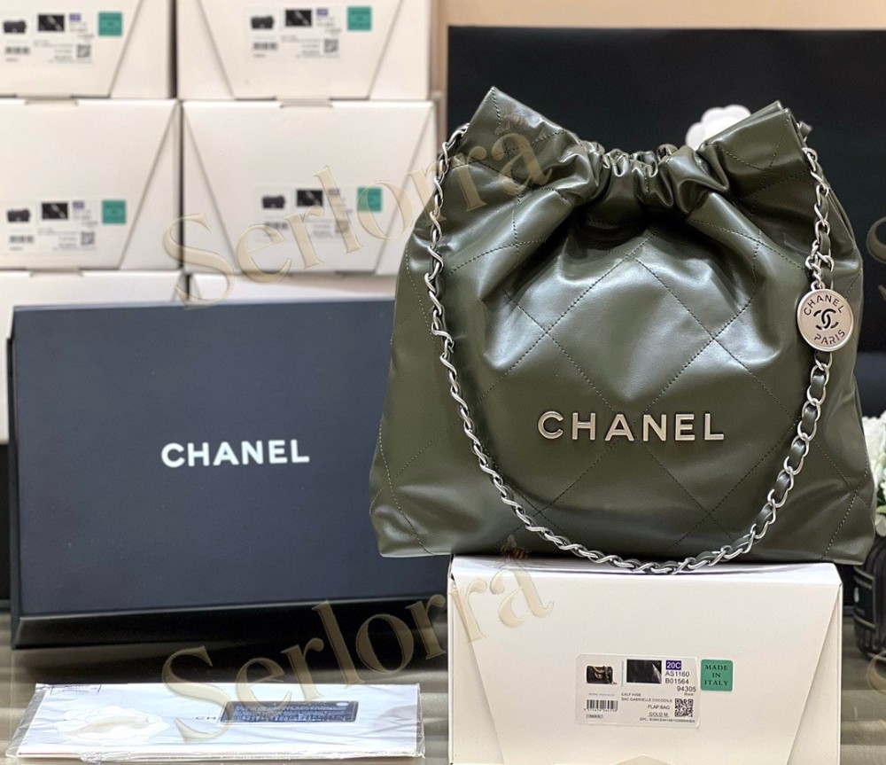 CHANEL MASTER 22 SMALL HANDBAG