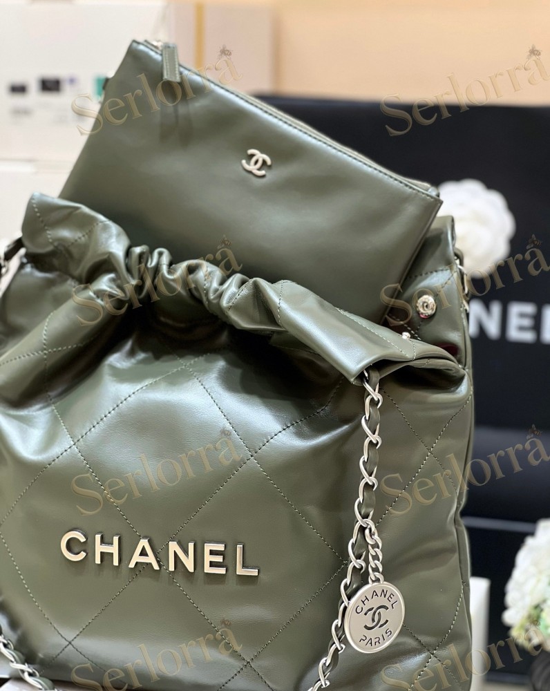 CHANEL MASTER 22 SMALL HANDBAG