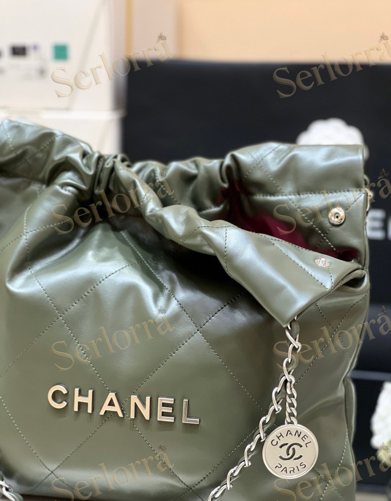 CHANEL MASTER 22 SMALL HANDBAG