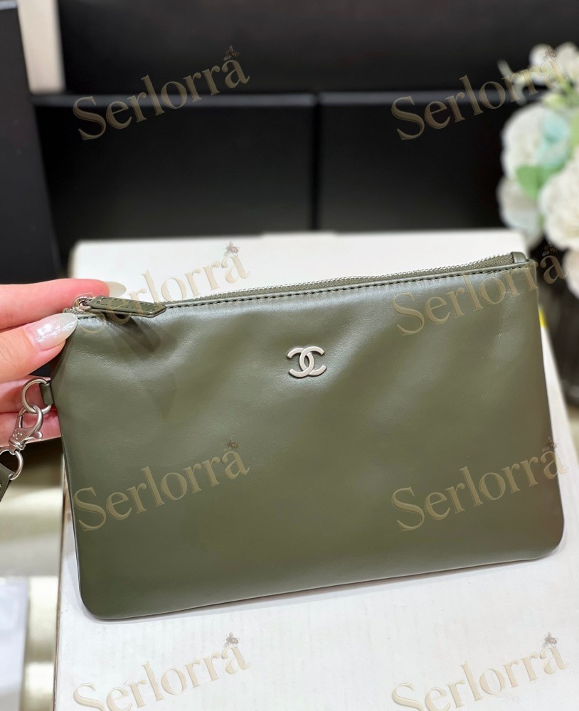 CHANEL MASTER 22 SMALL HANDBAG