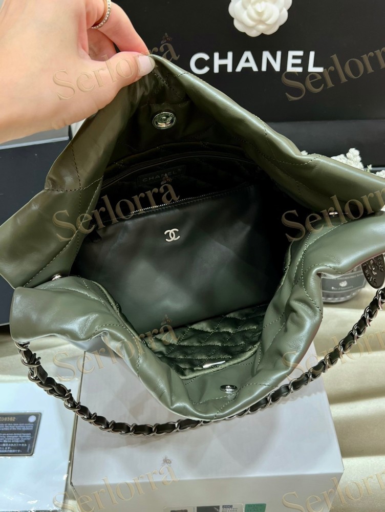 CHANEL MASTER 22 SMALL HANDBAG