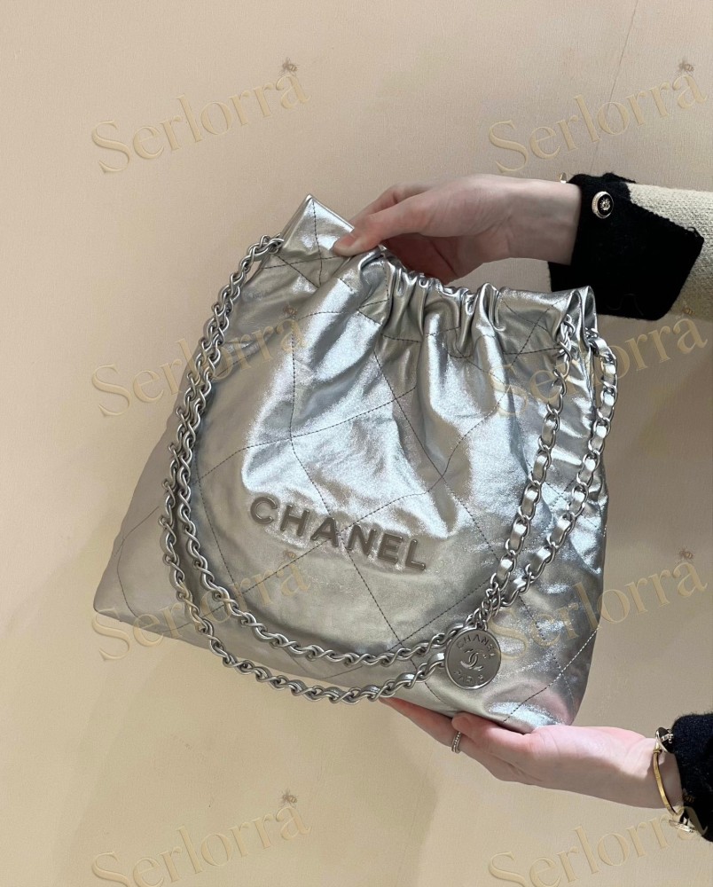 CHANEL MASTER 22 SMALL HANDBAG
