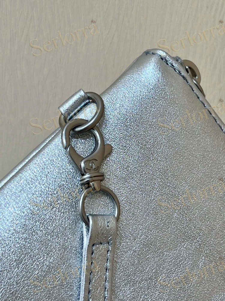 CHANEL MASTER 22 SMALL HANDBAG
