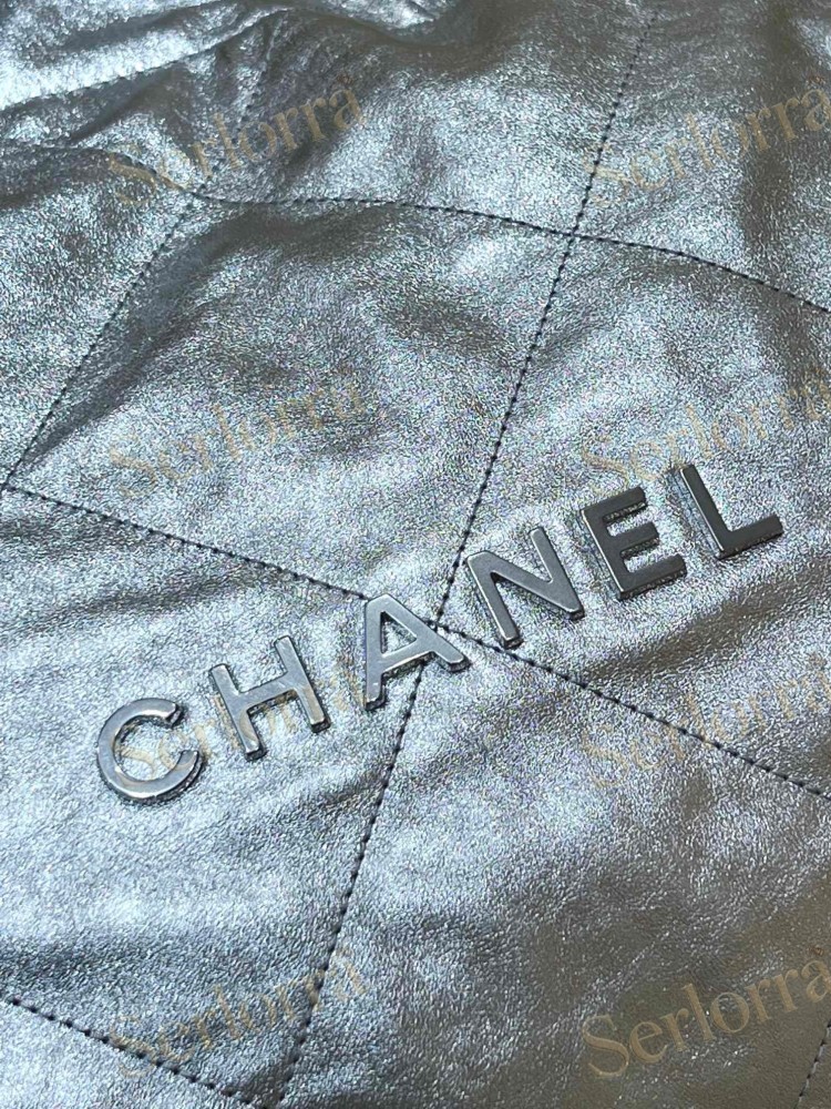 CHANEL MASTER 22 SMALL HANDBAG