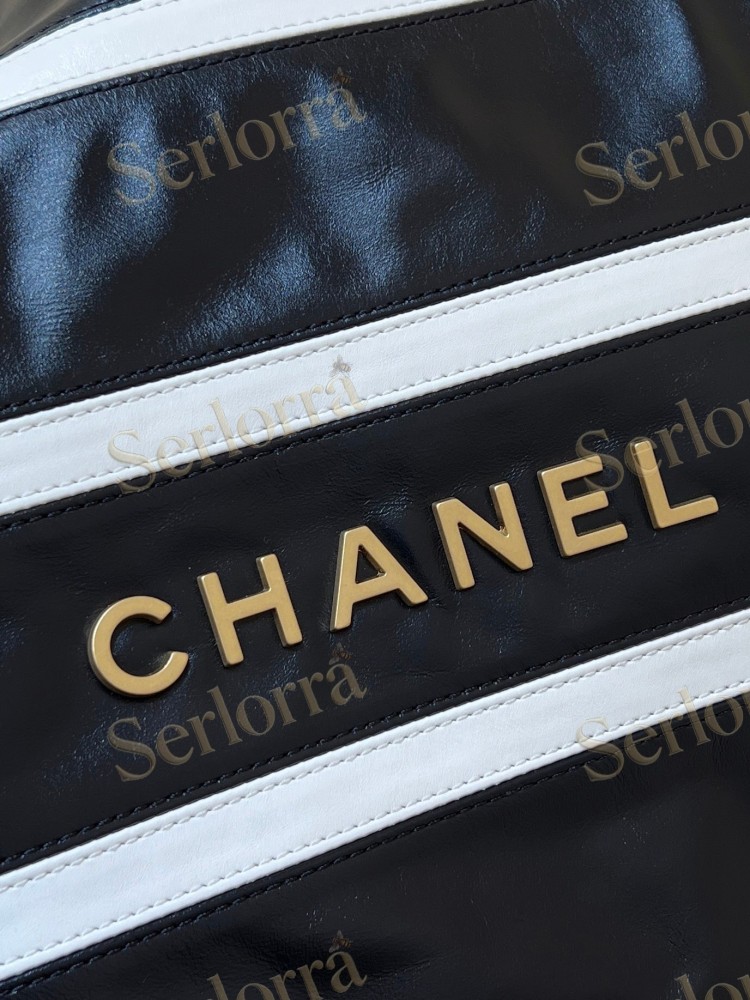 CHANEL MASTER 22 SMALL HANDBAG