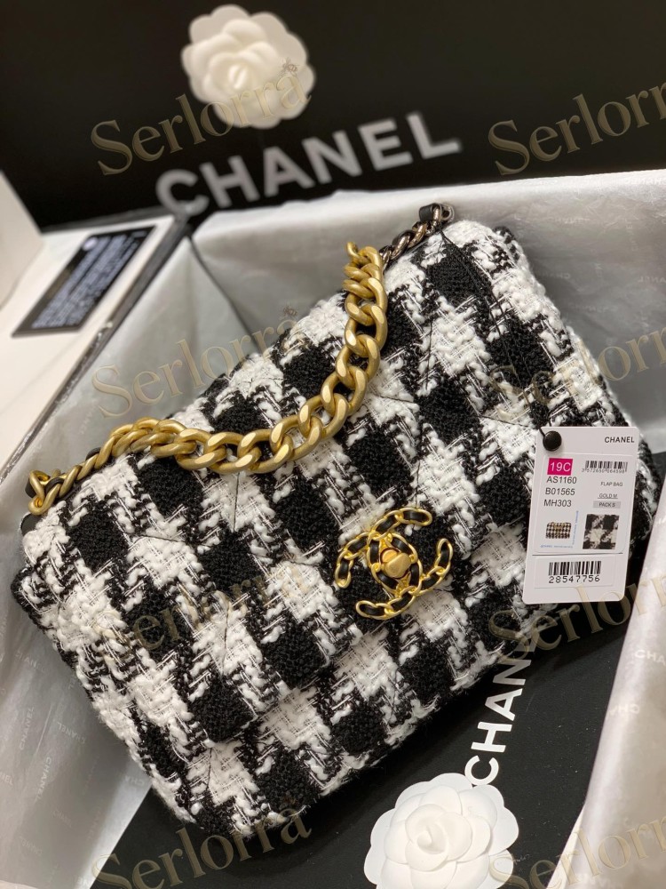 CHANEL MASTER MEDIUM 19 FLAP