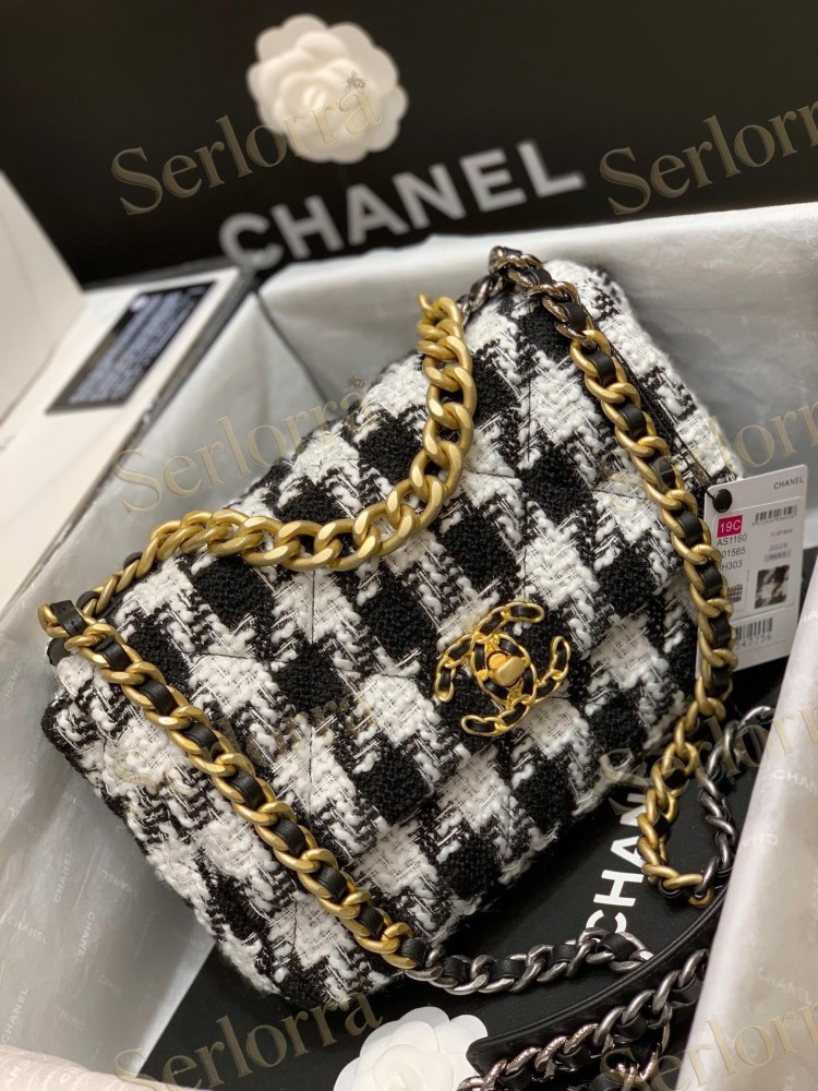 CHANEL MASTER MEDIUM 19 FLAP