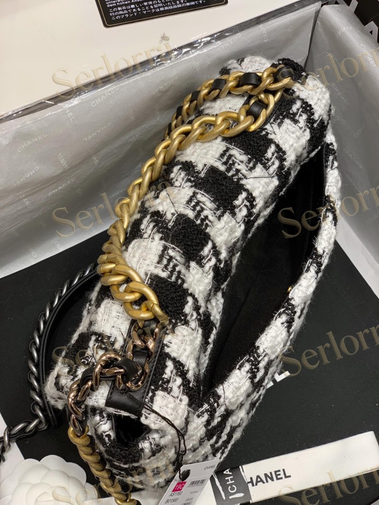 CHANEL MASTER MEDIUM 19 FLAP