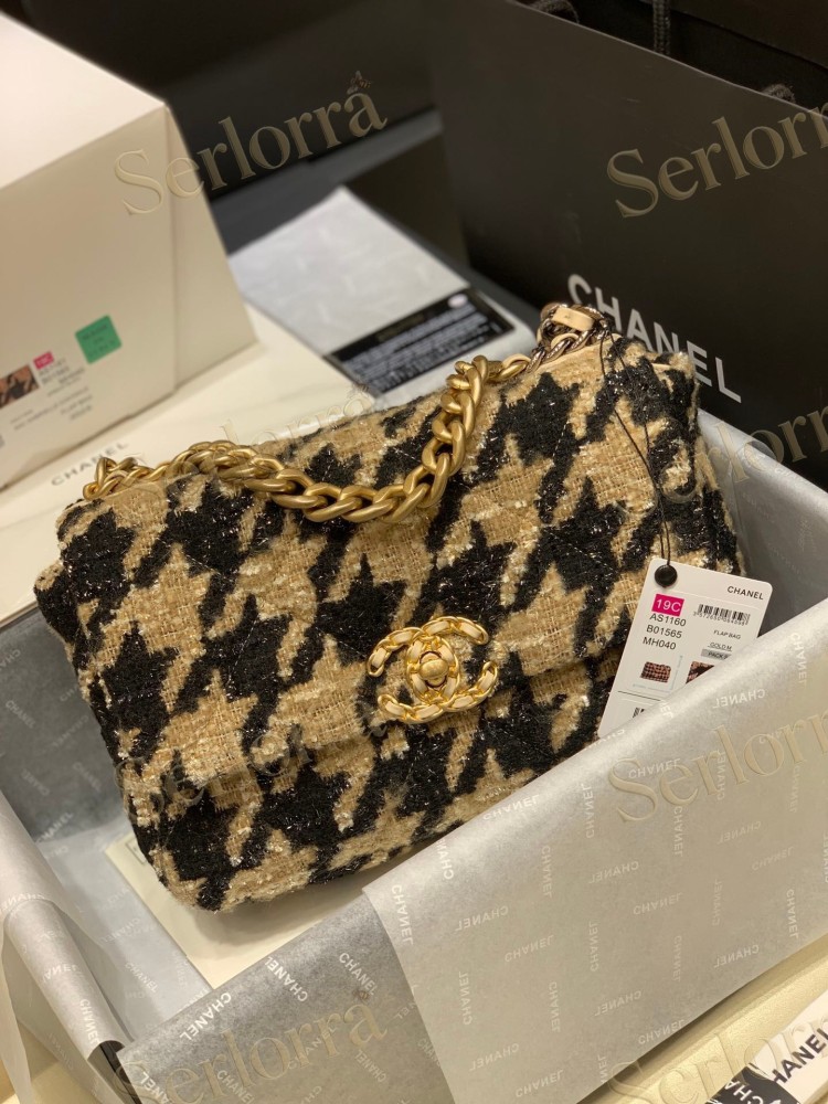 CHANEL MASTER MEDIUM 19 FLAP