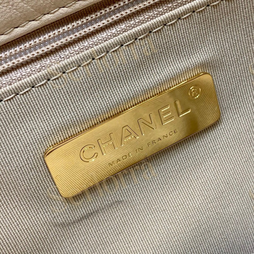 CHANEL MASTER MEDIUM 19 FLAP