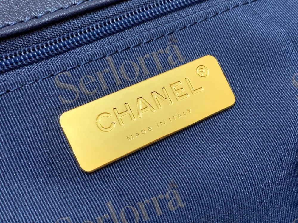 CHANEL MASTER MEDIUM 19 FLAP