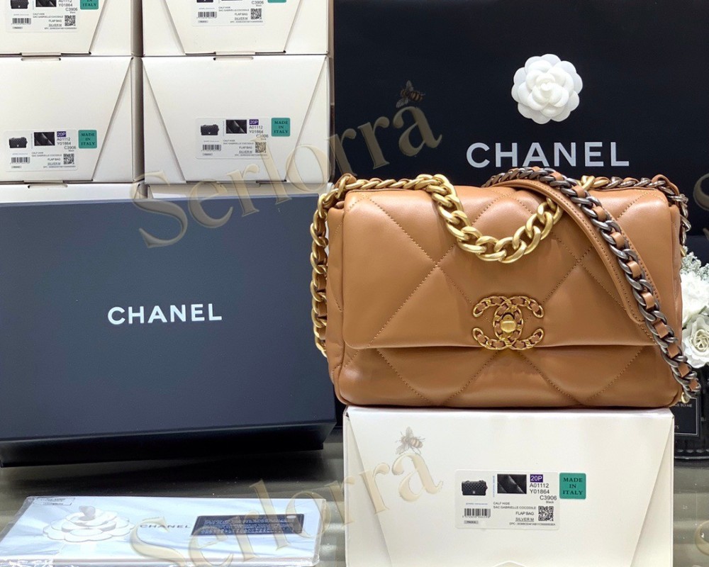 CHANEL MASTER MEDIUM 19 FLAP
