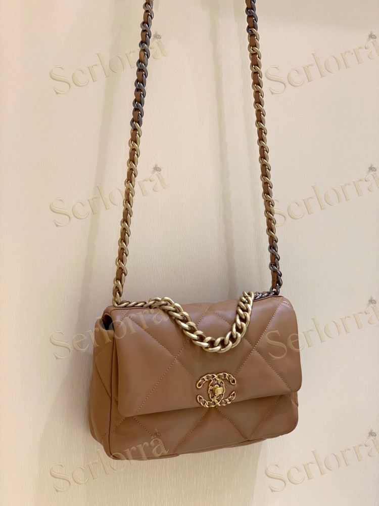 CHANEL MASTER MEDIUM 19 FLAP