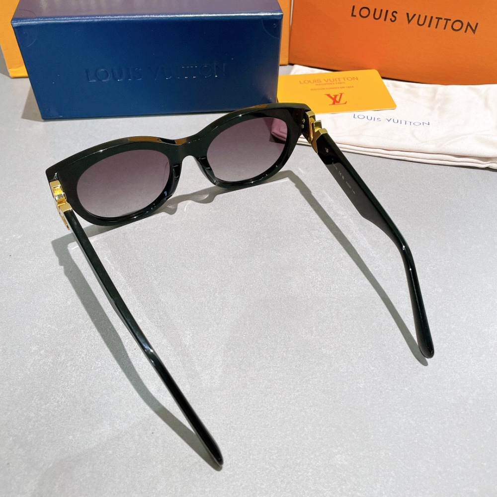 LV SUNGLASSES
