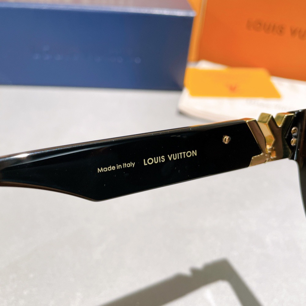 LV SUNGLASSES